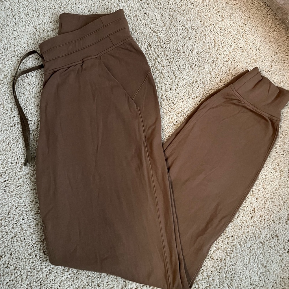 Lululemon joggers
